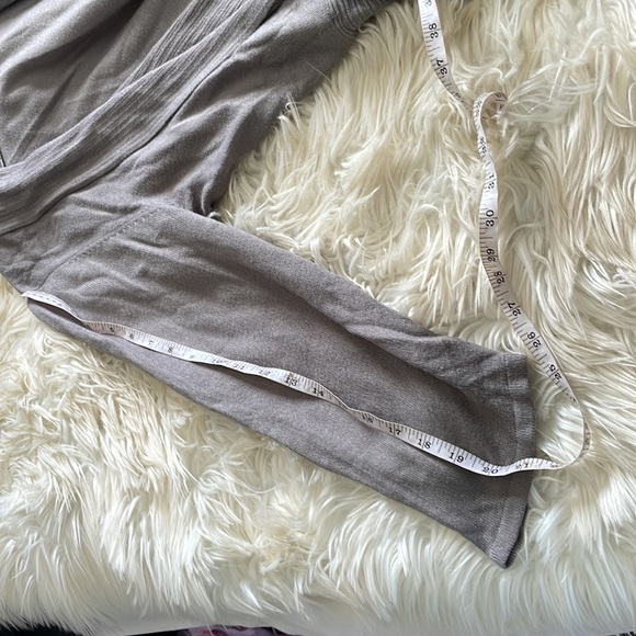 Ashley Stewart grey beige 3/4 sleeve acrylic open cardigan plus 14/16 point hems - Picture 15 of 17